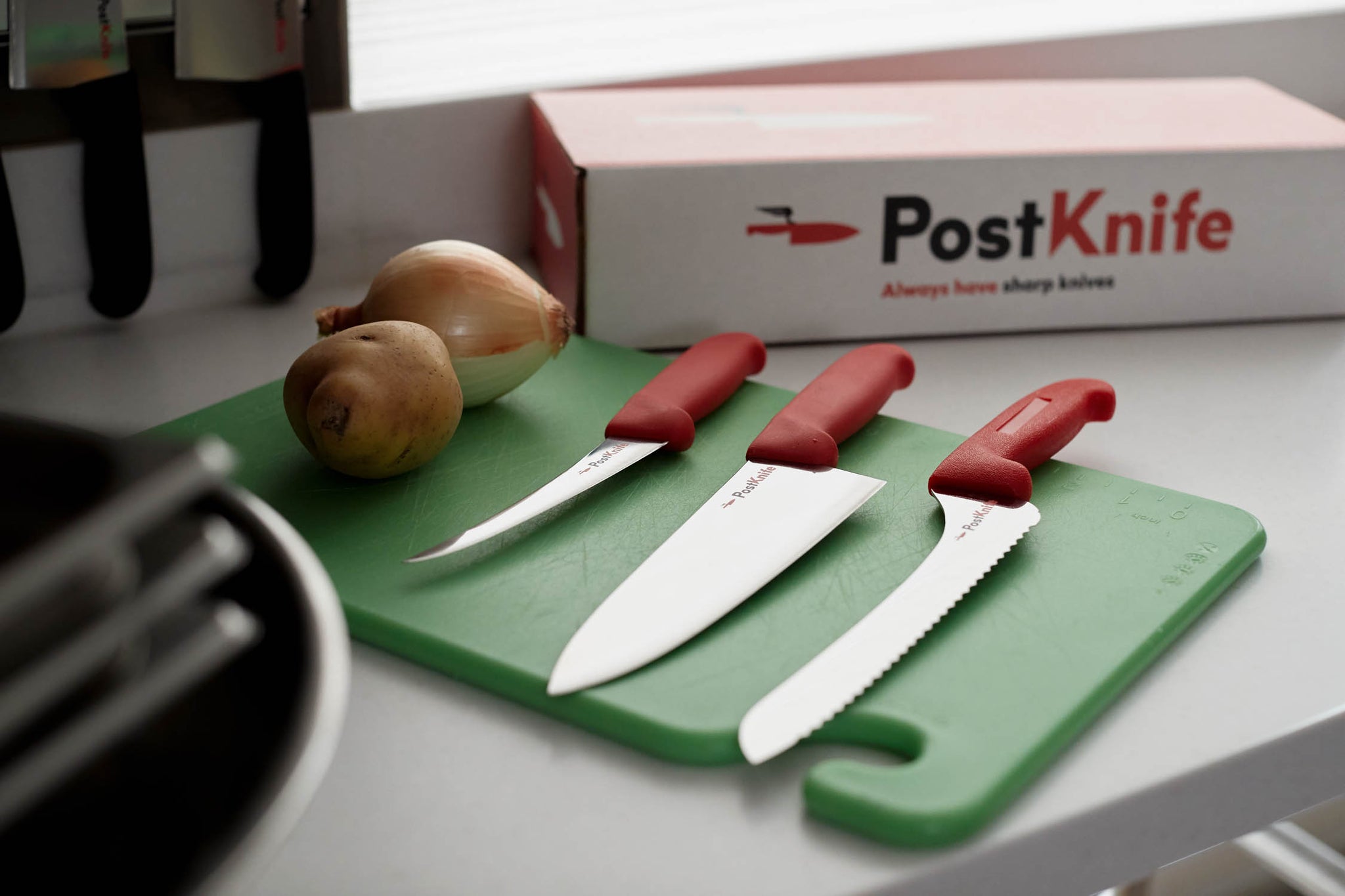 PostKnife  20 Knives Set - Chef's Knives, Serrated, and Boning